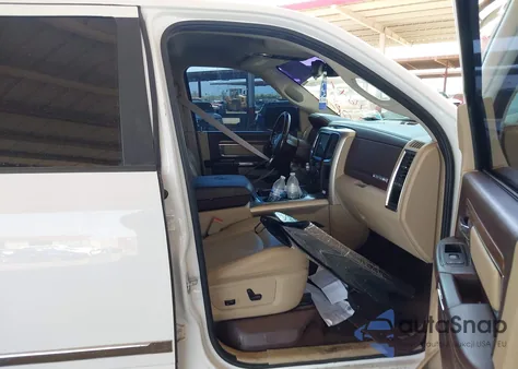 2016 Ram 1500 Laramie из США, поврежденный, VIN 1C6RR7NM9GS117647